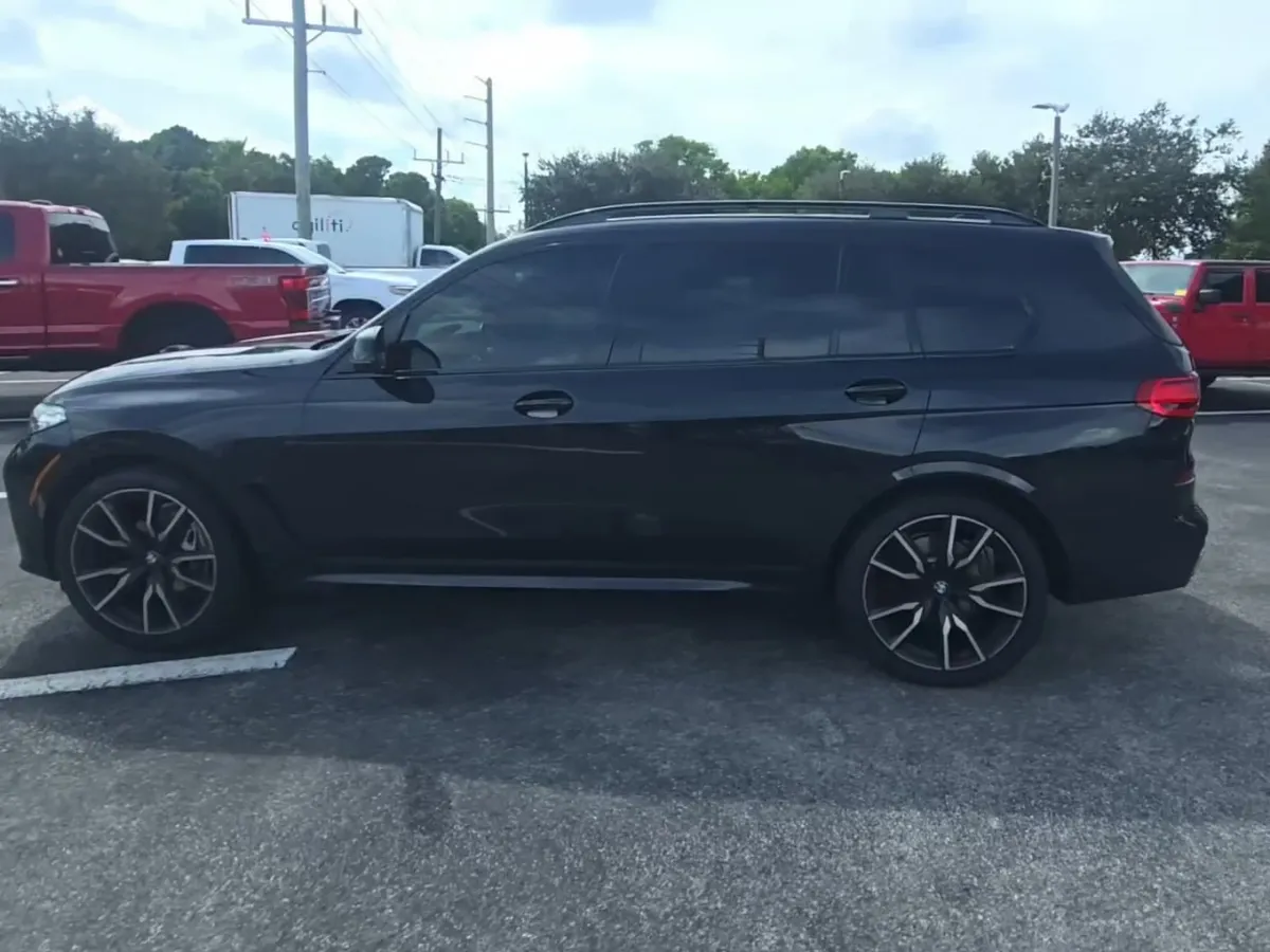 BMW X7 SPORTS ACTIVITY VEHICLE 2022