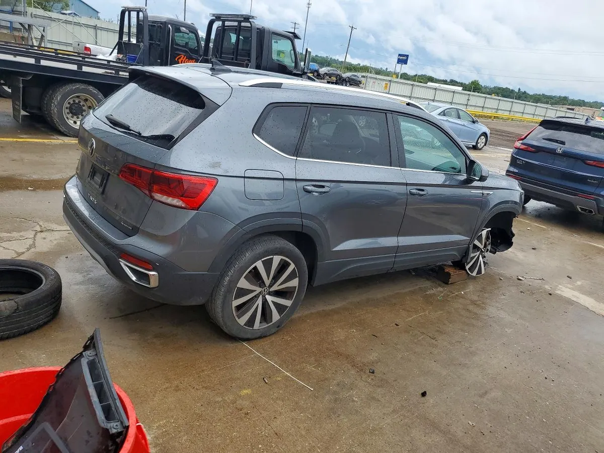 VOLKSWAGEN TAOS SE 2022
