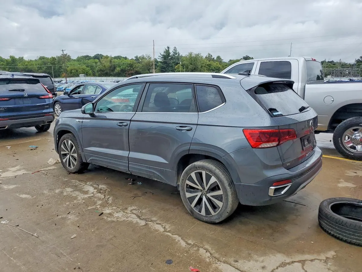 VOLKSWAGEN TAOS SE 2022