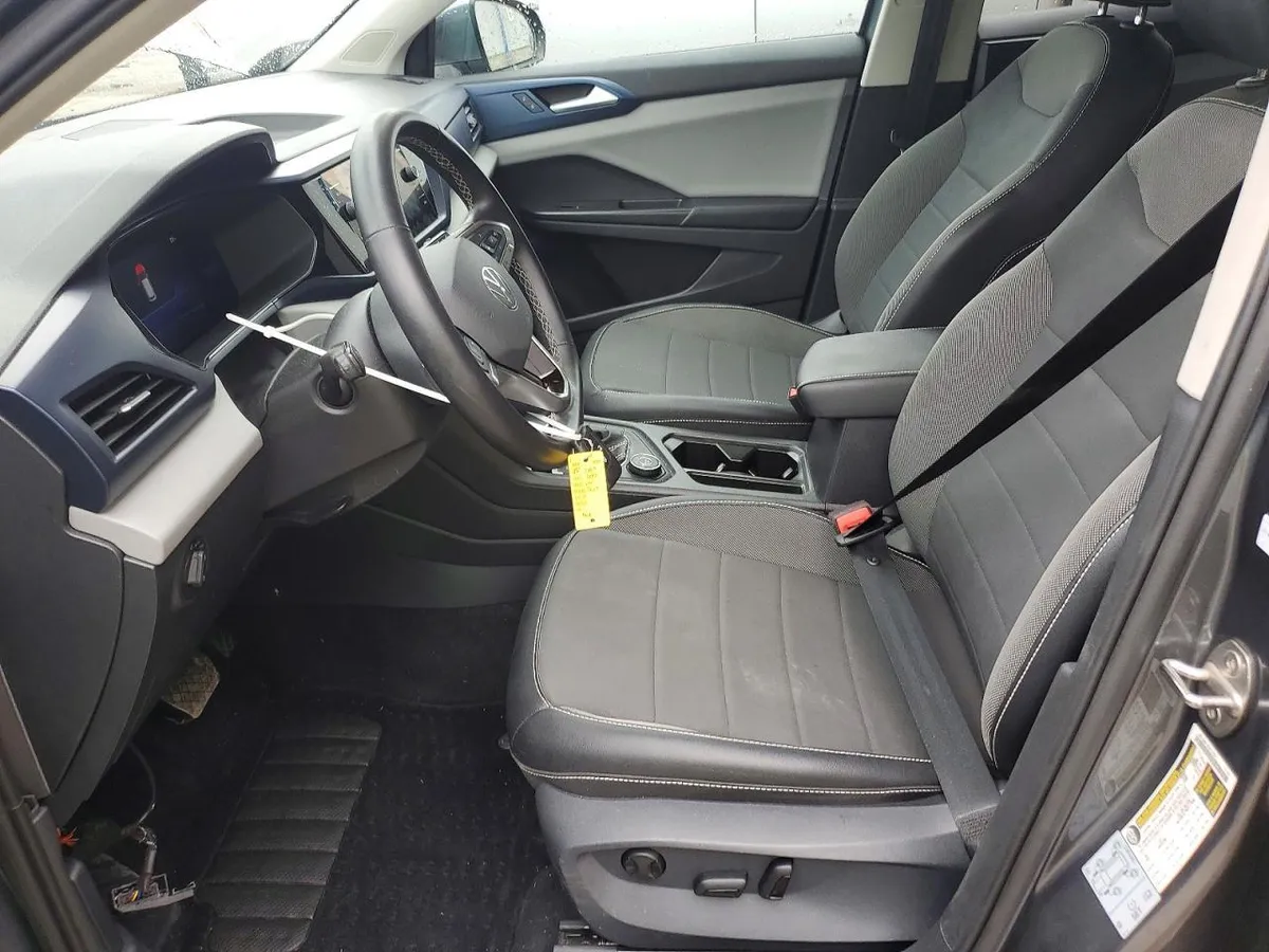 VOLKSWAGEN TAOS SE 2022
