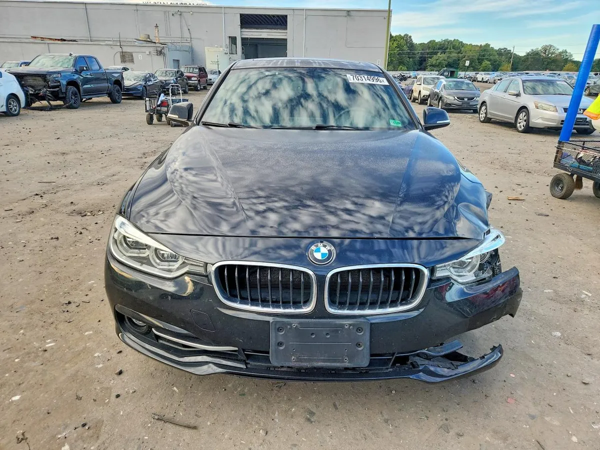 BMW 330 XI 2018
