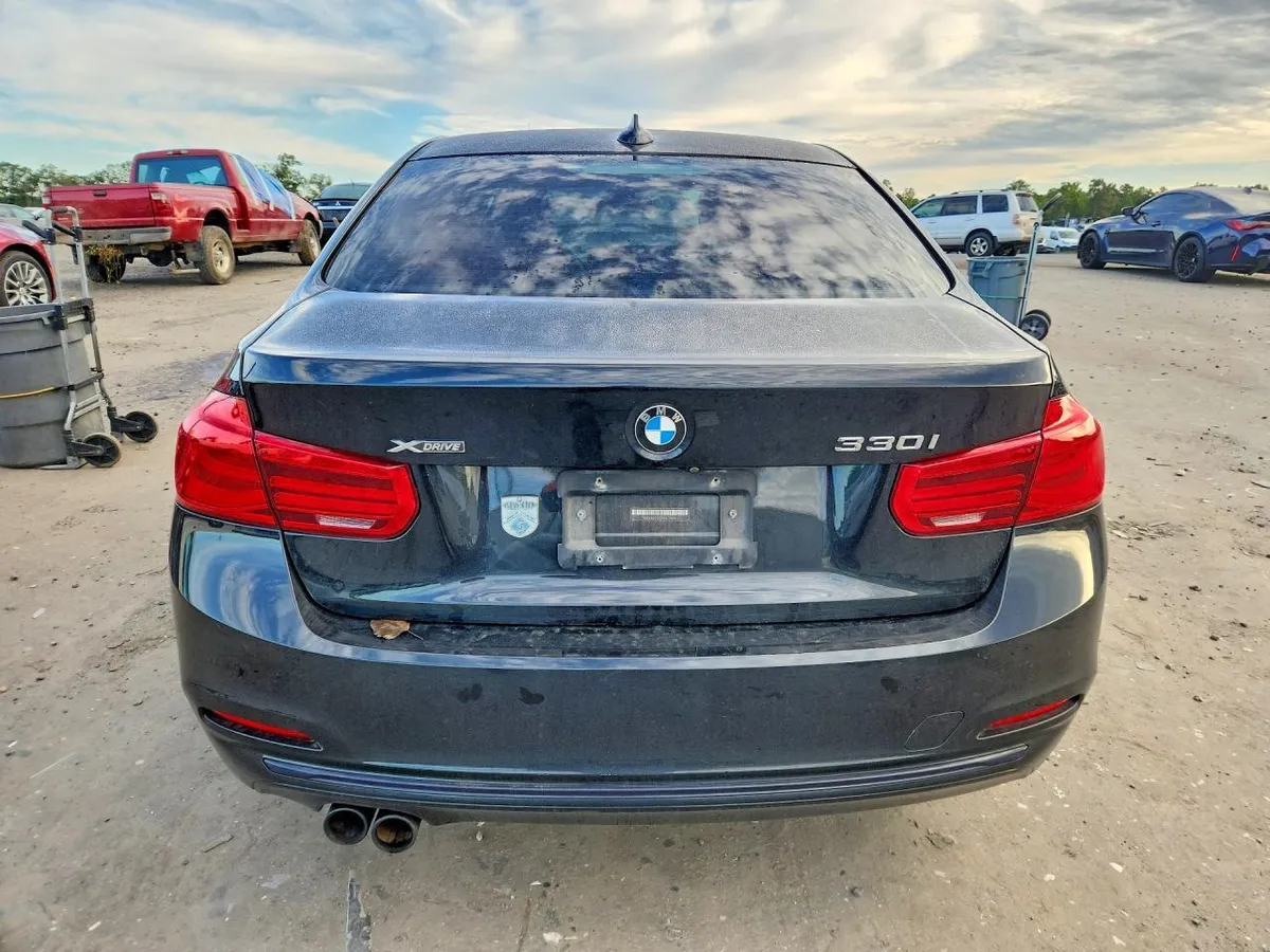 BMW 330 XI 2018