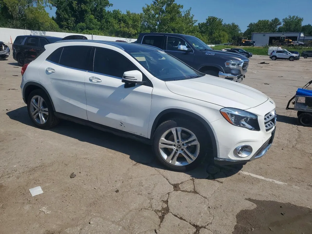 MERCEDES-BENZ GLA 250 4MATIC 2019