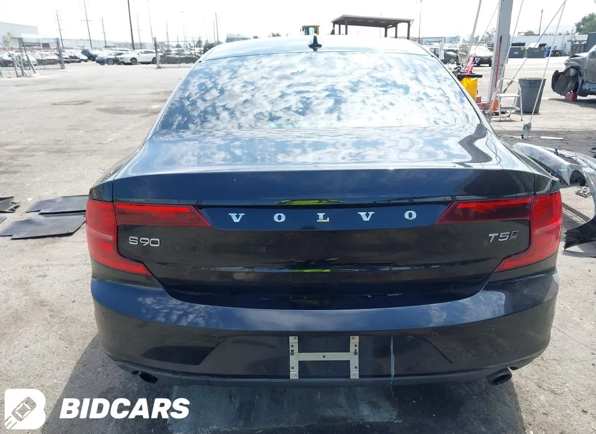 VOLVO S90 T5 MOMENTUM 2018