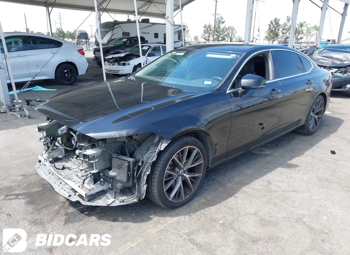 VOLVO S90 T5 MOMENTUM 2018
