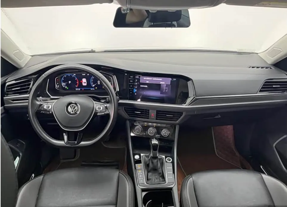 VOLKSWAGEN SAGITAR 2022