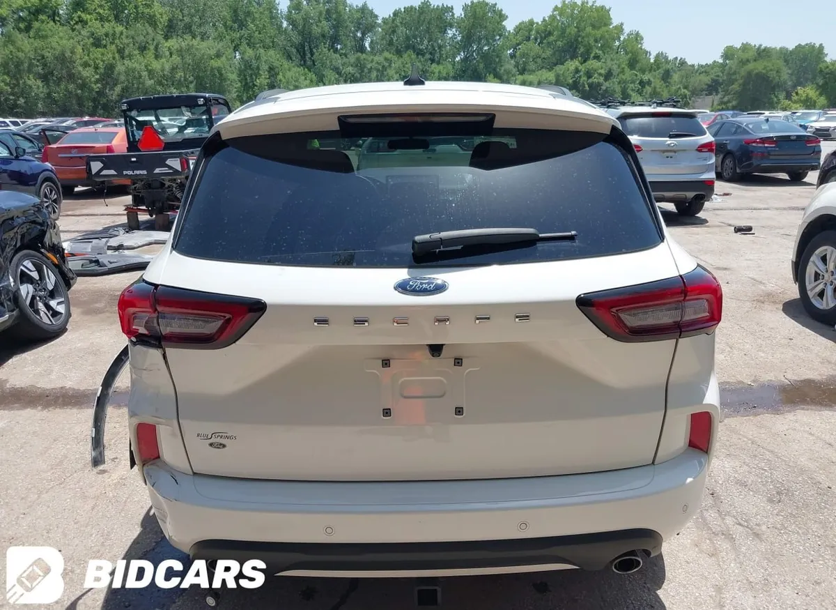 FORD ESCAPE ST LINE 2023
