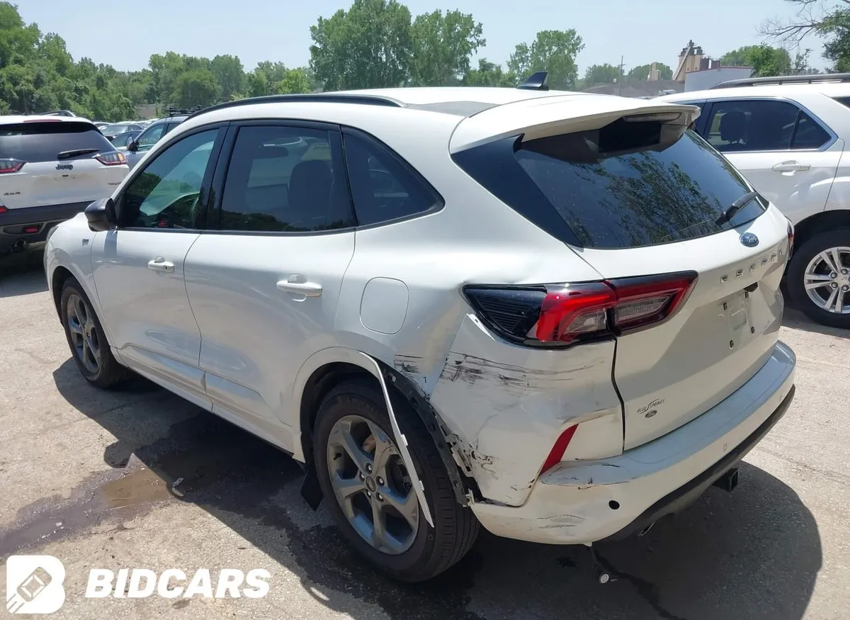 FORD ESCAPE ST LINE 2023