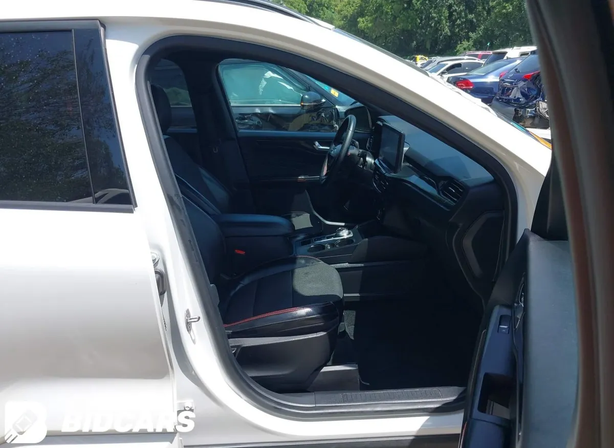 FORD ESCAPE ST LINE 2023