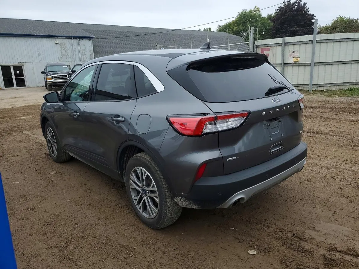 FORD ESCAPE SEL 2022