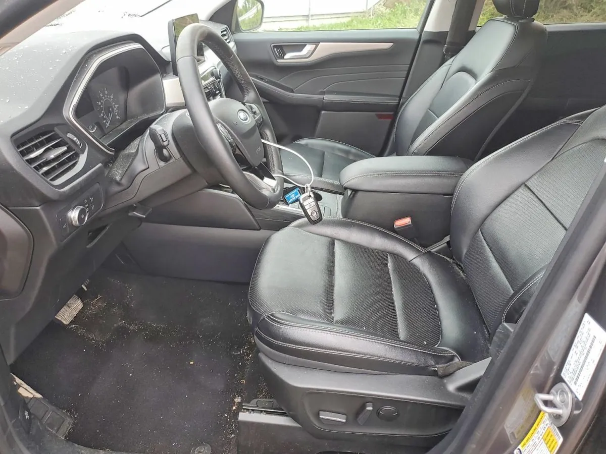 FORD ESCAPE SEL 2022