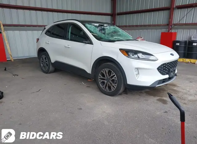 FORD ESCAPE SEL 2022