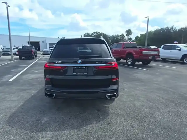 BMW X7 SPORTS ACTIVITY VEHICLE 2022