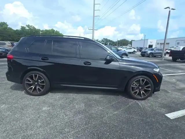 BMW X7 SPORTS ACTIVITY VEHICLE 2022