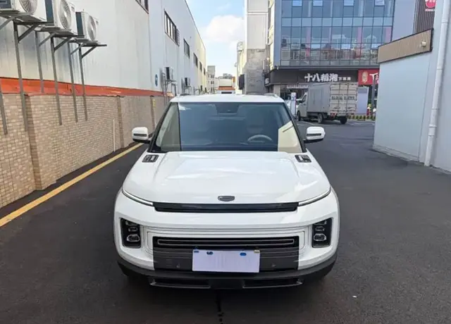 GEELY ICON 2022