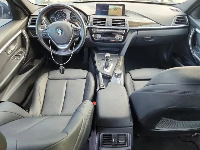 BMW 330 XI 2018