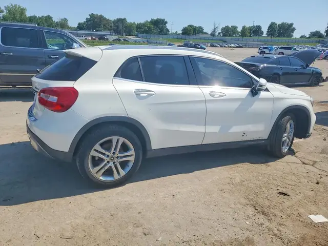 MERCEDES-BENZ GLA 250 4MATIC 2019