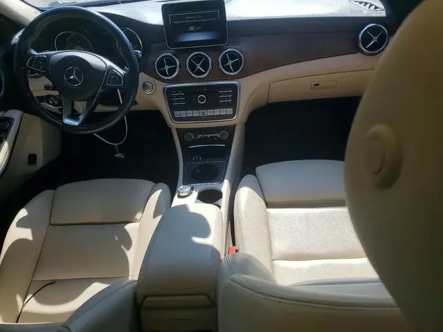 MERCEDES-BENZ GLA 250 4MATIC 2019