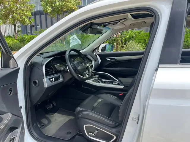 GEELY TUGELLA 2020