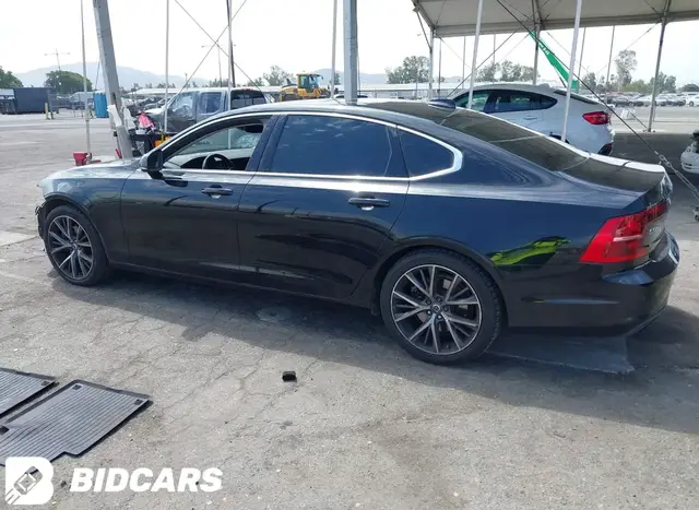 VOLVO S90 T5 MOMENTUM 2018