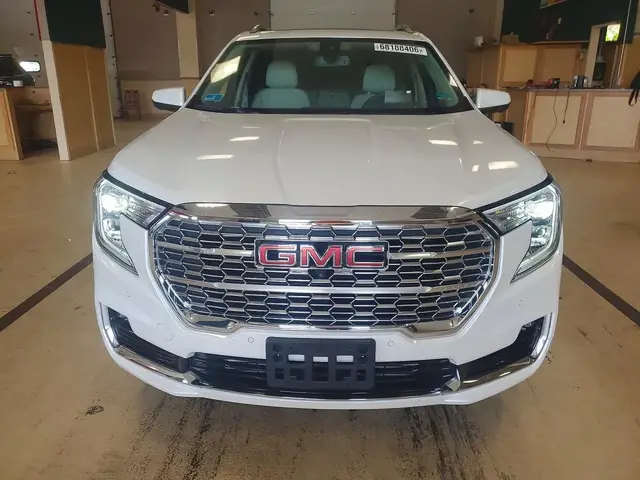 GMC TERRAIN DENALI 2023