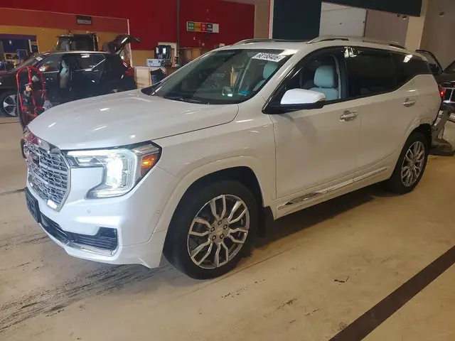 GMC TERRAIN DENALI 2023