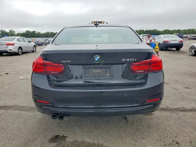 BMW 330 XI 2018