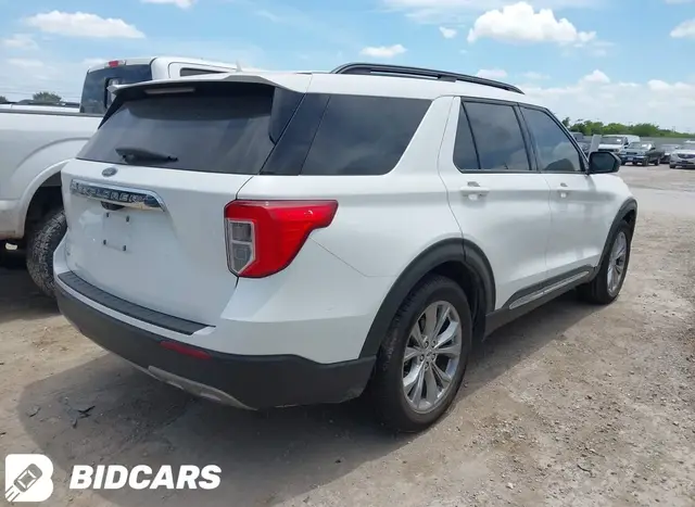 FORD EXPLORER XLT 2023