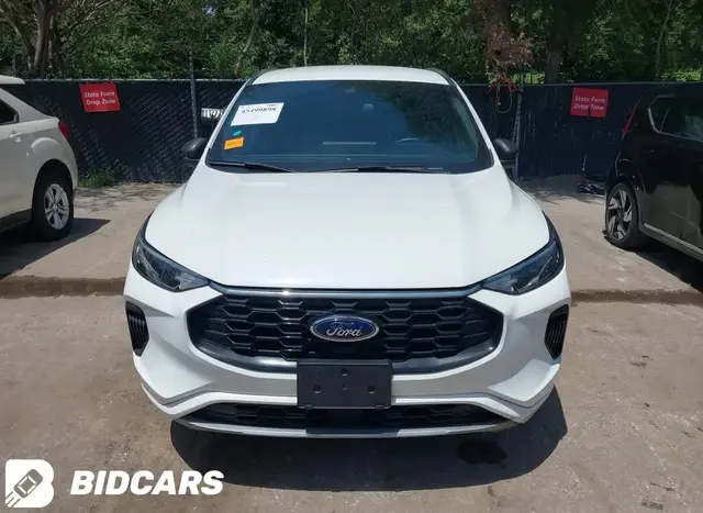 FORD ESCAPE ST LINE 2023