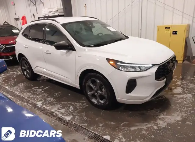 FORD ESCAPE ST-LINE 2023