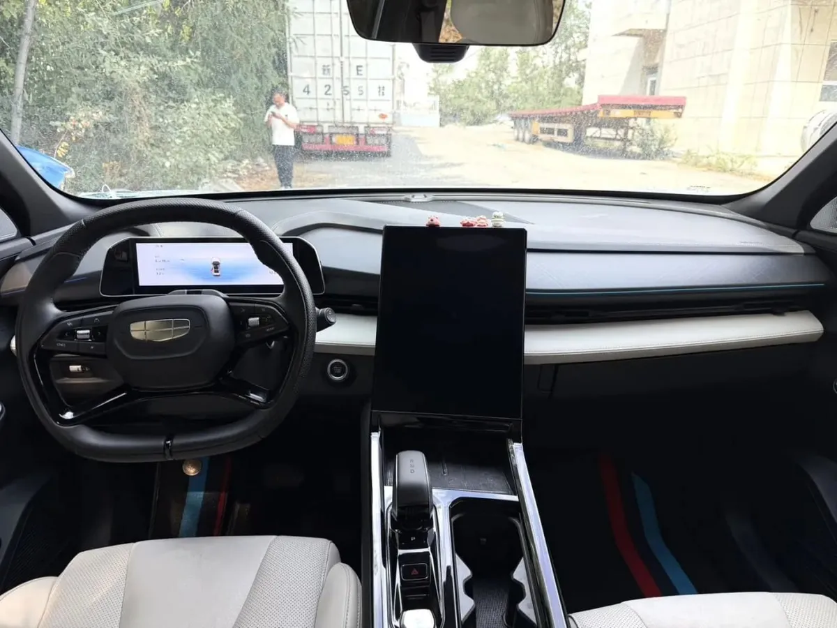 GEELY BOYUE 2023