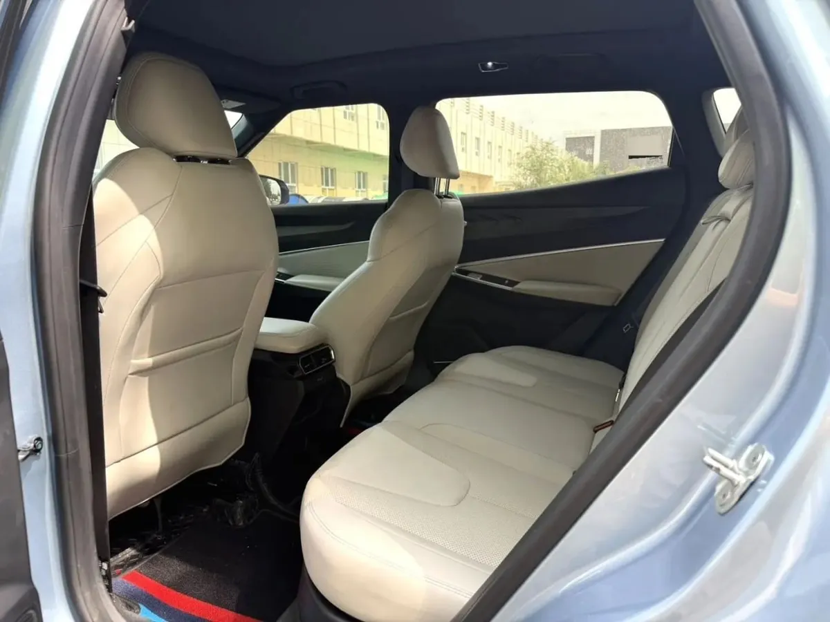 GEELY BOYUE 2023