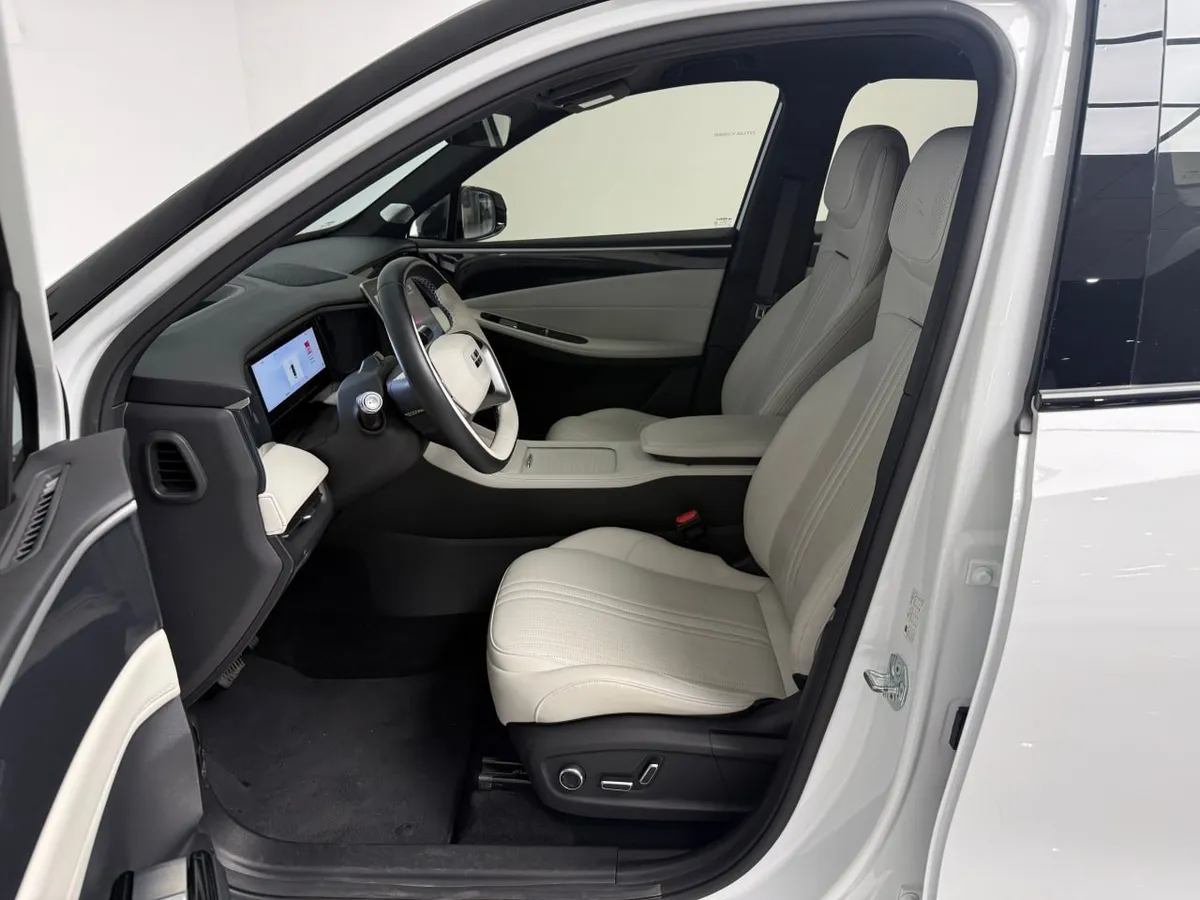 GEELY GALAXY L7 2023