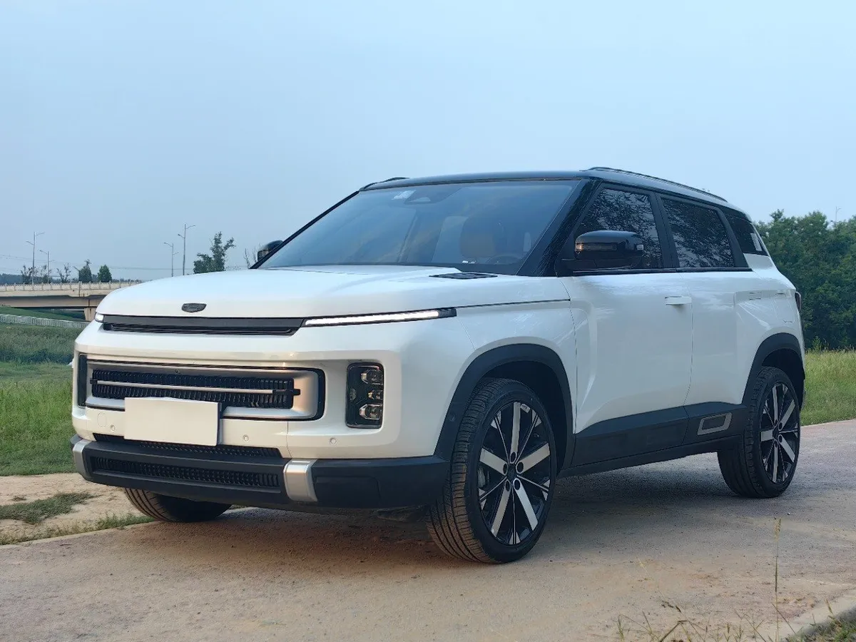 GEELY ICON PREMIUM 2023