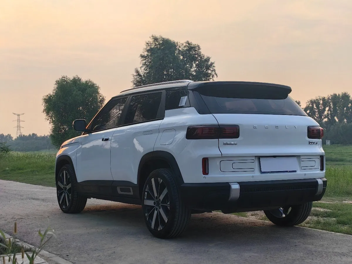 GEELY ICON PREMIUM 2023