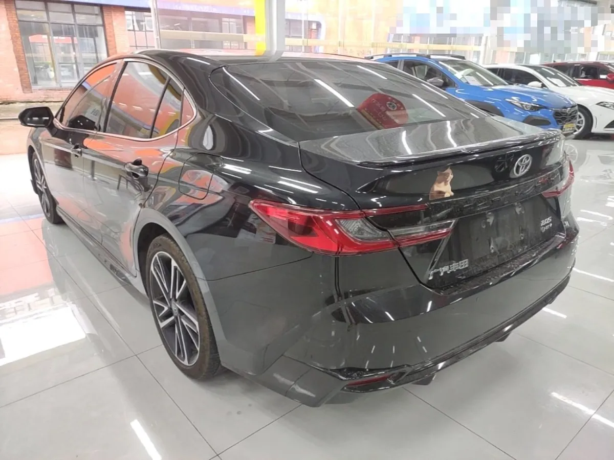 TOYOTA CAMRY 2024
