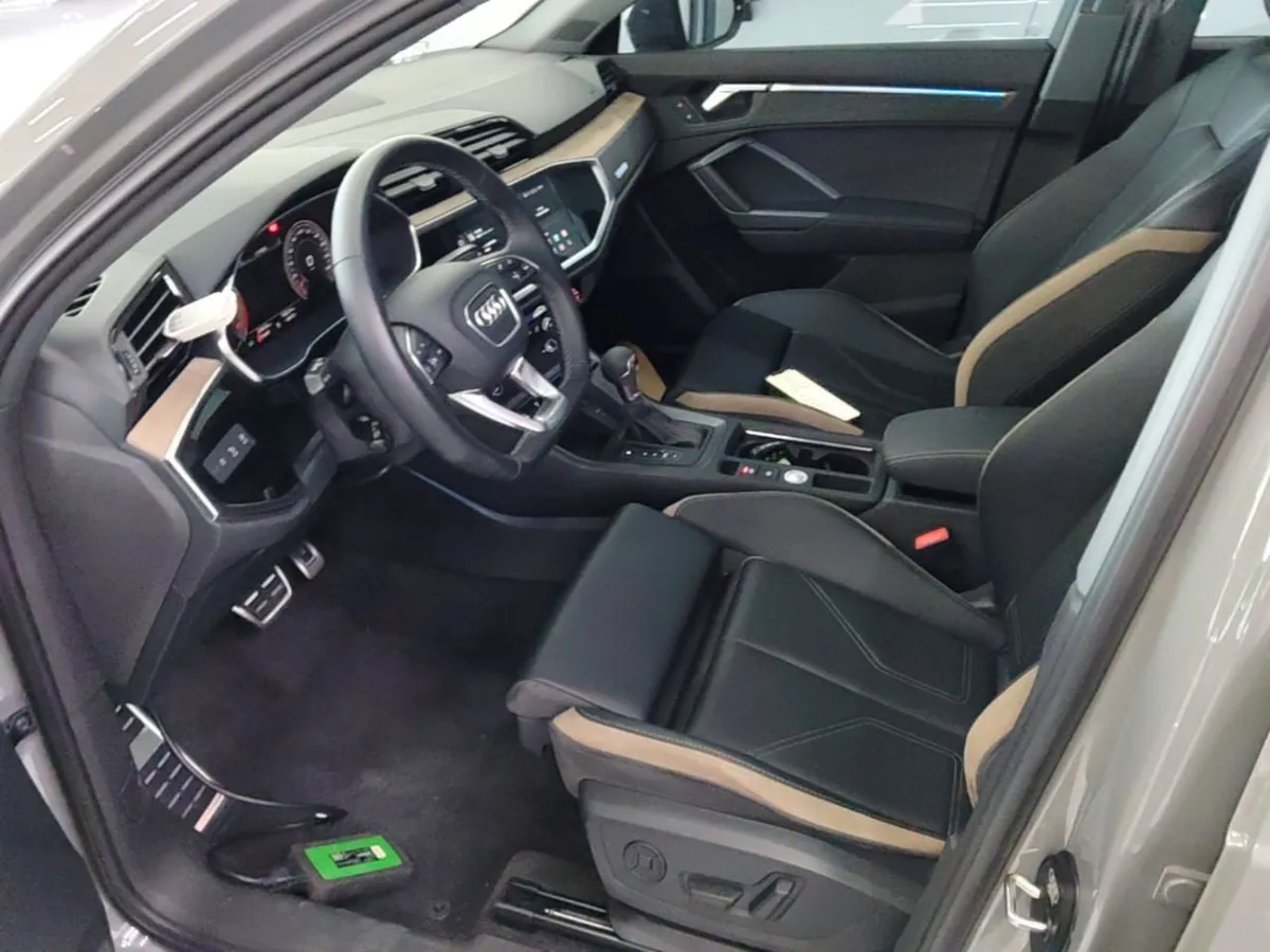 AUDI Q3 2024
