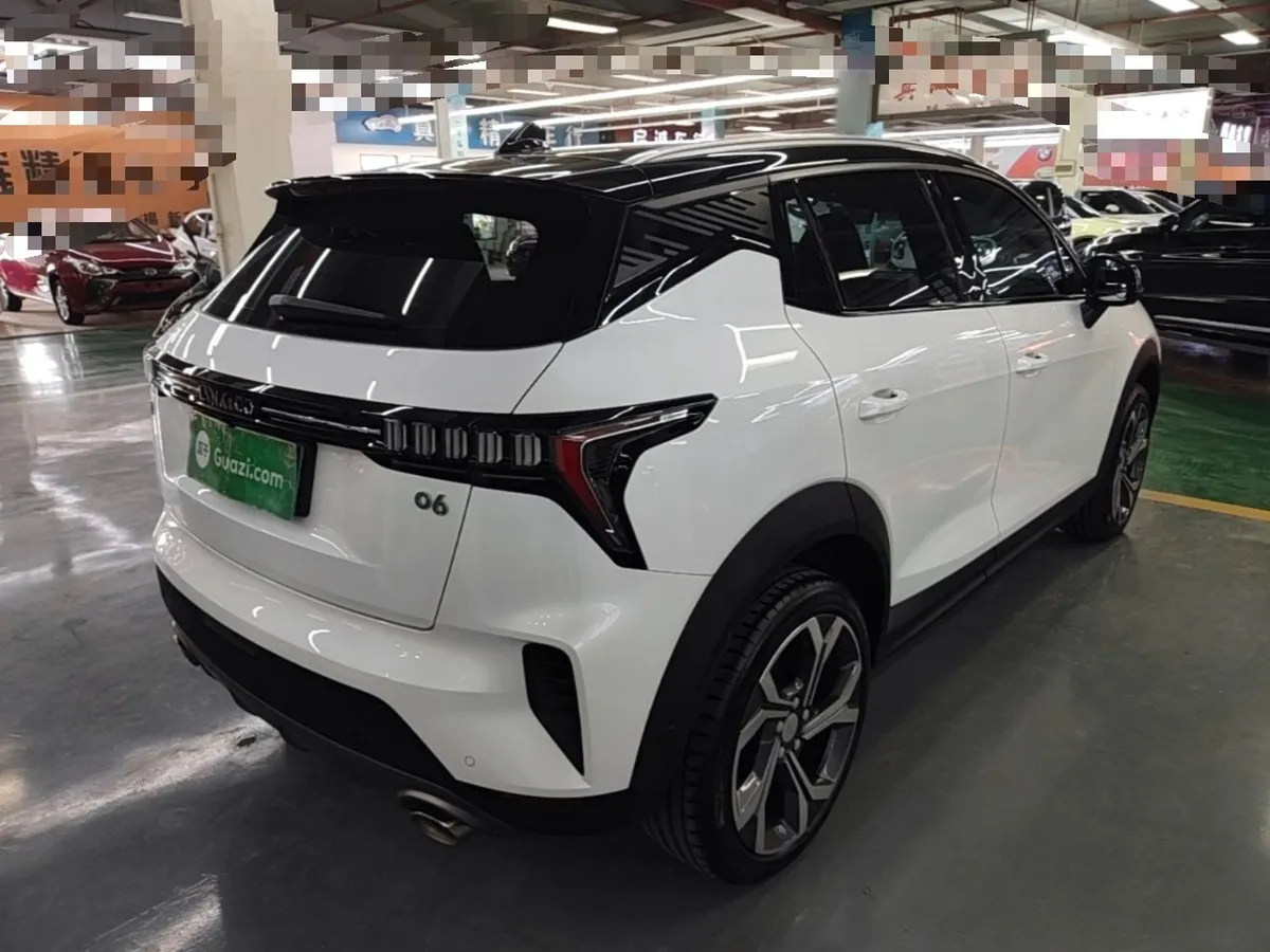 LYNK & CO 06 2022