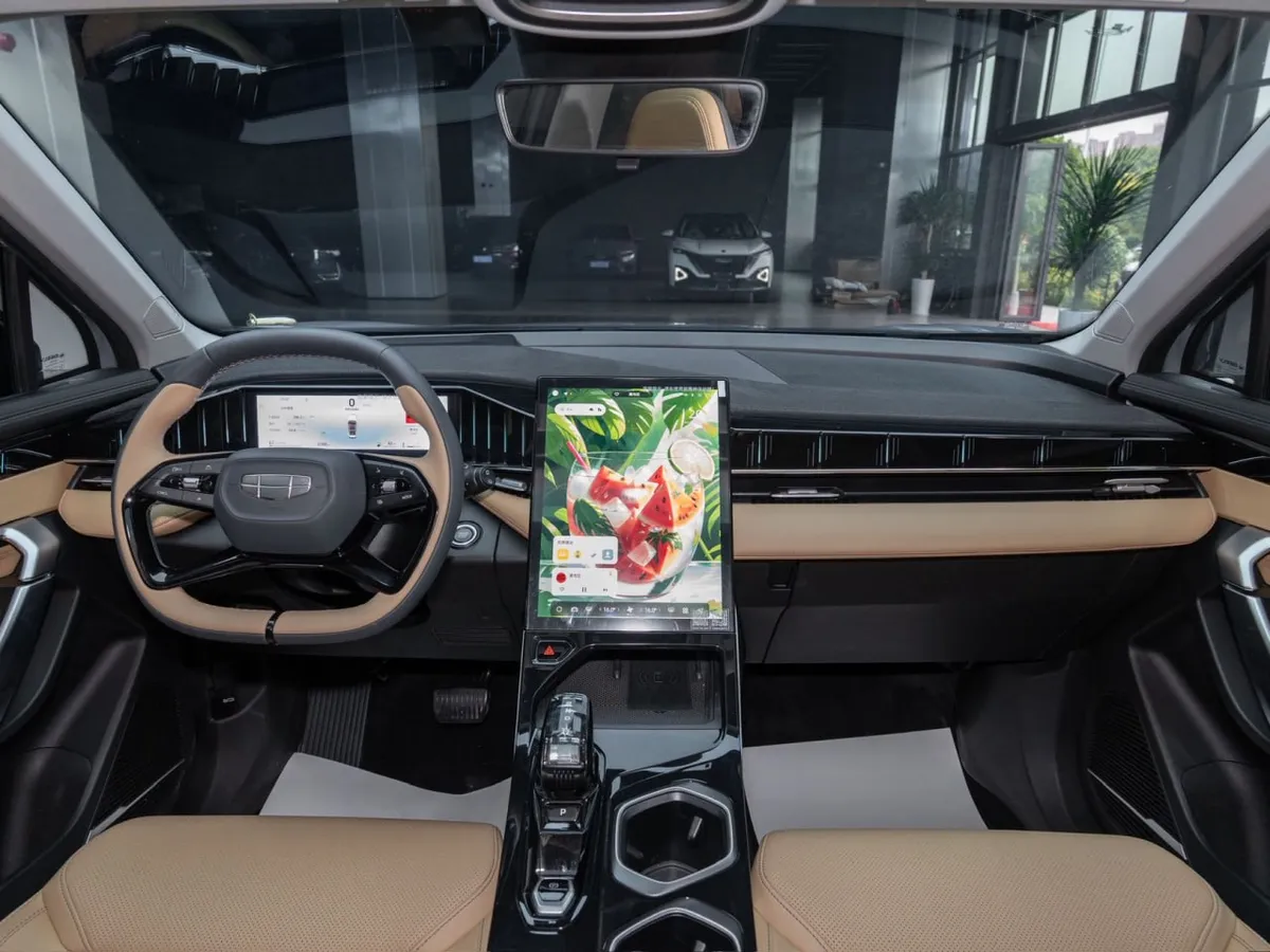 GEELY BOYUE L PREMIUM 2023