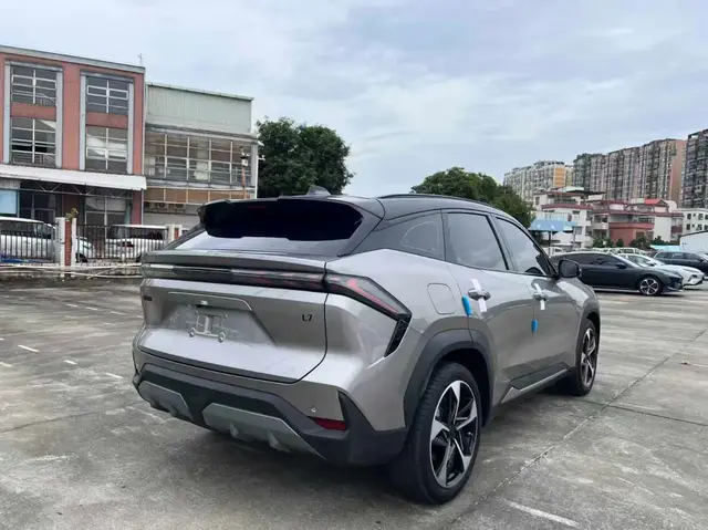 GEELY GALAXY L7 2023