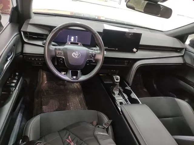 TOYOTA CAMRY 2024