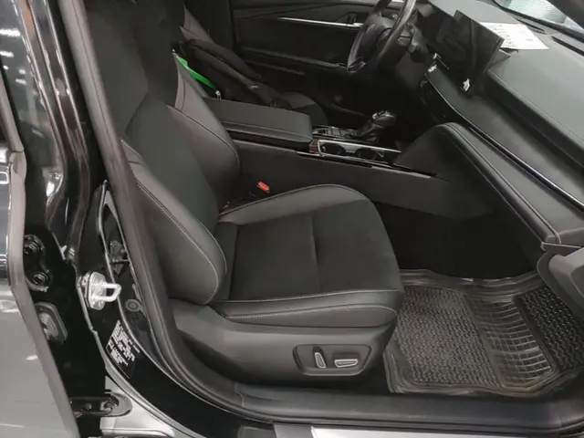 TOYOTA CAMRY 2024