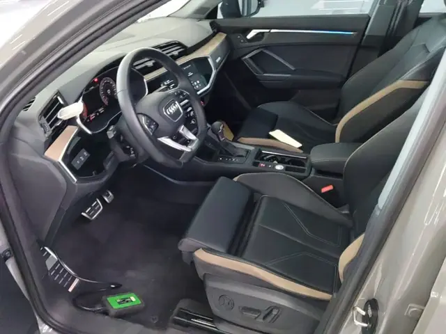 AUDI Q3 2024