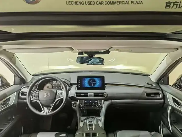 HONDA AVANCIER PREMIUM 2023