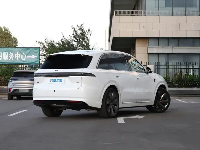 LI AUTO L8 2026