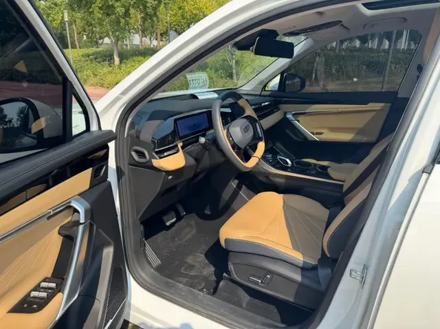 GEELY BOYUE L PREMIUM 2023