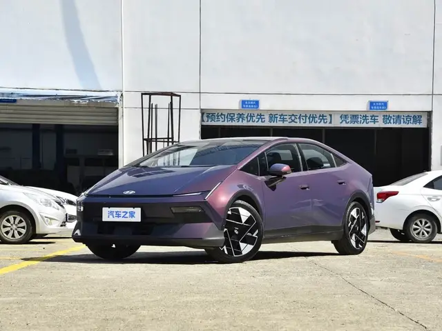 HYUNDAI IONIQ V 2026