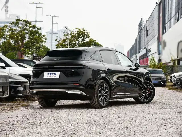 ZEEKR 7X 2026