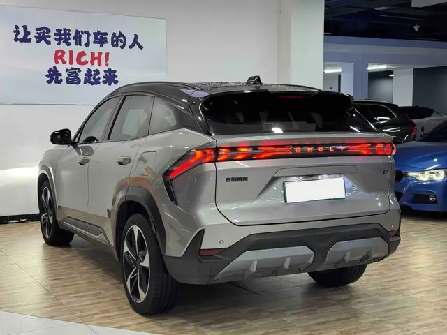 GEELY GALAXY L7 2023