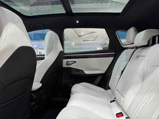 GEELY GALAXY L7 2023